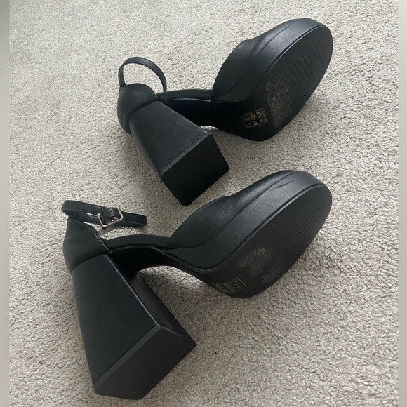 Call It Spring chunky platform Mary Jane’s - Picture 3 of 7